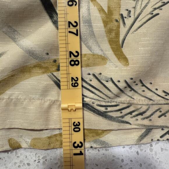 Tommy Bahama 100% Silk Hawaiian Camp Shirt XL Beige Palm Leaf Print Resort Aloha - Picture 7 of 7